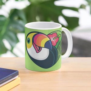 Muggar Tropical Exotic Toucan Cartoon with Love Flower och Green Lämna kaffemugg roliga ölkeramikkoppar
