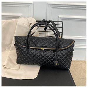 革製のダッフル荷物バッグ大女性旅行ホーボーハンドバッグLuxurysデザイナーLady Mens Topハンドルバッグ