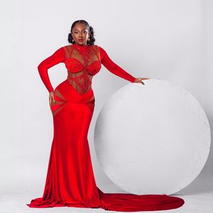 2024 Vestidos de baile de tamanho grande para mulheres negras vestidos de noite de ilusão elegante ilusão de veludo de cristais de cristais de aniversário vestidos de noivado para ocasião AM634