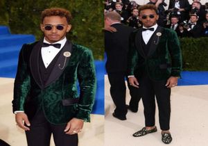 Hunter Green Three Pieces Velvet Mens Suits Shawl Lapel Wedding Grooms Tuxedos Slim Fit Formal Blazer Red Carpet Celebrity Prom Su5897958