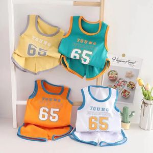 Summer Boys Vest Shorts Set Childrens Short Sleeve Top Basketball uniform Sports Suit Football jersey basketball 240325