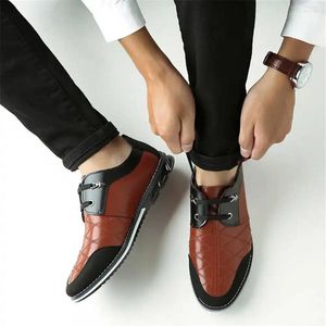 Swobodne buty ponadzakręcane ręcznie robione męskie sporty vulcanize loafer'lar oryginalne trampki męskie wysokiej jakości oryginalna marka runda boty