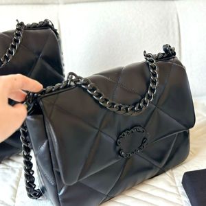 Moda designerska torba metalowa deska łańcucha Trzy kolorowy metalowy łańcuch skórzany łańcuch na dwa ramię rozmiar torby łańcuchowej 25 cm