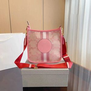 Luxurys handväskor kvinnor arkivera väskor crossbody väskor designer purses handväska klassiska enkla bokstäver tryck tjej messenger axel väska 230819 bwrn