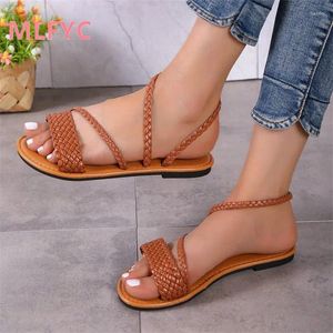 Casual Shoes Round Head Woven Straight Line Style Slippers For Women's Solid Color Flat Sole Sandals External Wear