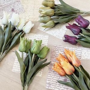 Flores decorativas 5 peças buquê de tulipas artificiais toque real tulipas falsas flores de casamento presente de dia dos namorados decoração de casa