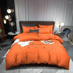 寝具セット2024 4ピースライトラグジュアリーコットンダブル家庭用ベッドシートキルトカバー刺繍リトルビーファッションオレンジ
