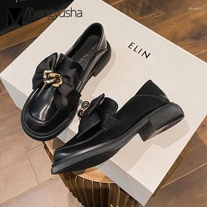 Casual skor plus storlek 42/43 Ribbon Bow Loafers Women Square Toe Thick Heels Ladies Soft Leather Flats Oxfords Metal Chains Moccasins