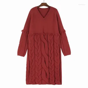 Sukienki swobodne moda zagęszczona dekolt w szpic w szyku dekolt Suknia swetra luźna w połowie dzianiny 2024 wiosenna zima x699