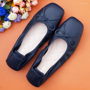 Casual skor kvinnor lägenheter fyrkantiga tå kvinna loafers äkta läder kvinnlig glid på balett bowtie moccasins stor storlek 34-43