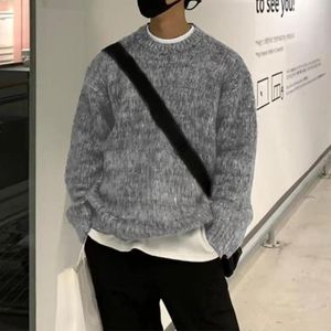 Męskie swetry Koreańskie swetra mężczyzn 2024 Autumn Zima Top Knitted O-Neck grube retro ciepłe pullover dzianiny Japończyka Elegancka męska swobodna sweter