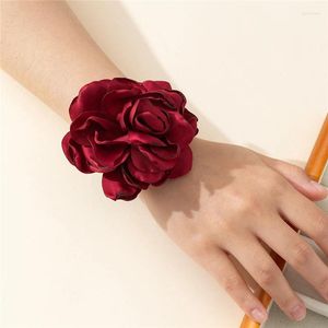 Braccialetti con ciondoli Bracciale da polso da sposa Corsage in seta con rosa da sposa Bracciale con fiore a mano per damigella d'onore Gioielli per ragazze Accessorio per matrimonio