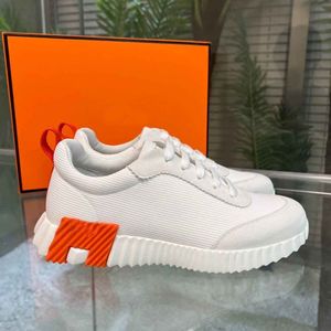 Homens autênticos saltando sapatos de tênis leve sola casual malha de camada de cabra campin couather runner low-top street street estily shoe soles chunky desconto eu38-46