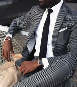 Grey Mens Vintage Plaid Suits British Style Slim Notch Lapel Groom Party Tuxedo Wedding Tuxedos For Men Formal Prom Suit JacketP3866045