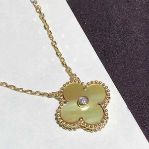 Designer Charm 925 Sterling Silver Van Golden Shell Clover Women's Necklace 18K Gold Belt Diamond Fritillaria Lucky Grass Pendant Jewelry