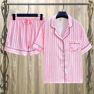 Домашняя одежда 2024, летняя пижама, женская розовая полоска, маленькая пижама из ледяного шелка с V-образным вырезом, кардиган, милый комплект одежды для сна, шорты