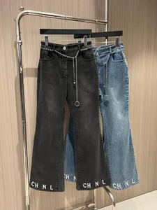 2024 Women's Letter Jeans Street slitage breda benbyxor med kedjebälte kvinnor Hög midja tvättad denimbyxa