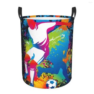 Tvättpåsar korgens fotbollsspelare med en fotbollsbollduk som fälls ut smutsiga kläder Lagring hink hushåll