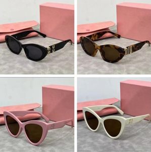 med box modedesigner solglasögon enkla solglasögon för kvinnor män klassiskt märke solglas med bokstavsglasögon adumbral 11 färgalternativ glasögon