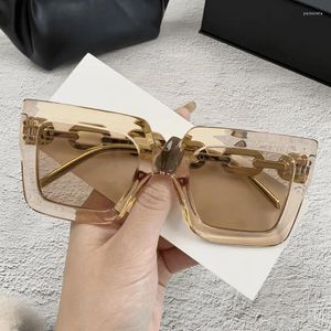 Party levererar kvinnors stora ramkedja solglasögon fyrkantiga solglasögon UV -skydd mode trendig