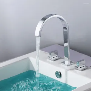 Banyo Lavabo Musetleri Bakır Alaşım 3 delikli Tezgah Musluğu İki Kalıbı ve Soğuk Karıştırma Havzası Küvet