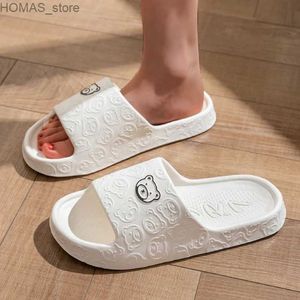 Scarpe per casa New Fashion Coppia estiva Cartoon Relief Flat Slides Sandals sottili per donne Slifori da uomo Ledies Casa Flip per interni Y240405