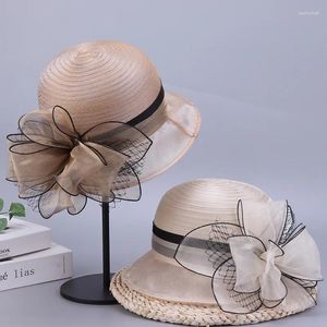 Szerokie brzegowe czapki 2024 Wersja koreańska oddychana Flowerman Hat Fashion Elegancka turystyka na świeżym powietrzu Top bankietowy