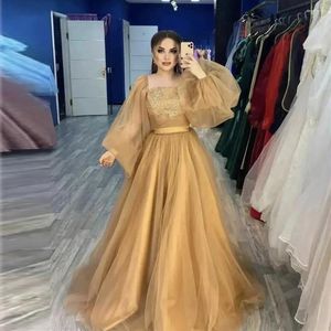 Parti Elbiseleri Mütevazı Altın Tül Prom Pufu Uzun Kollu Kare Boyun Aplike Kanat Arapça Kadınlar Resmi Gece Elbise Artı Boyut