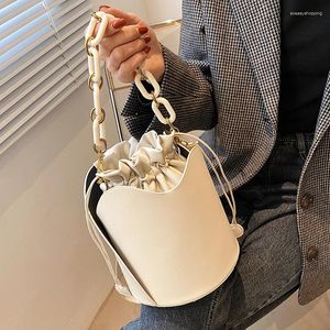 Torba luksusowa łańcuch akrylowy PU skórzane torby kubełkowe 2024 Modna prosta torebki żeńskie torebki podróżne