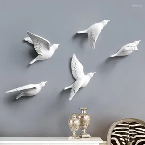 Decorative Figurines Three-dimensional Bird Wall Decoration Simple European Paste Creative Background Pendant