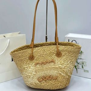 Bolsas de bolsa de bolsa Totes Totes Bolsas de Designer de Bolsa de Luxo Bolsas de Designer Tecida Pursa de Ratão de Praia Loewew Shopping Shopping Shopping Wicker Panier Palm Crossbody Backpacks 75qr