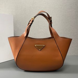 2024 Nuova borsa da donna per borsetta da donna La capacità della spalla in hide è molto grande in stile di alta gamma di moda all-in-one Fashion Trend 1BG483