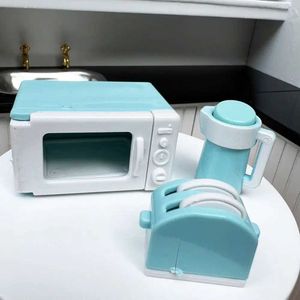 Doll House Accessories Toy Kitchen redskap Scene Model Mini Kettle Doll House Mikrovågsugn Mini Bread Makerl2405