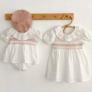 Summer Fashion Baby Girl Dress Lace Smocking Stitch Infant Children Cotton Bodysuit Family Matching Sister Outfit 240418