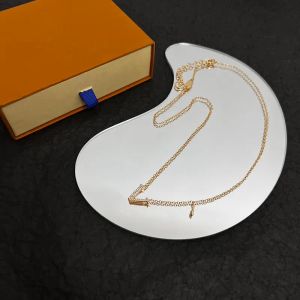 Modeanhänger Halskette Designer Schmuck für Frauen Luxus goldene Ketten Halsketten mit einfachen Buchstaben Schmuck Hochzeit Engagement 2204144wu