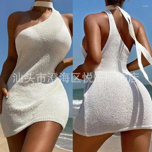 Cobrir para moda de banho feminino de praia Pareos 2024 Smaia de smocks de natação com decotes inclinados Sólido sexy oco