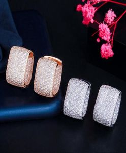 Hoop Huggie Cwwzircons Двойное микроволонное микроволон