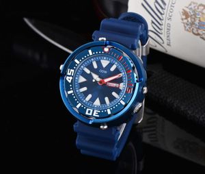 시계 AAA 2020 Fine Watch 레저 남성 고무 벨트 ODW Quartz Watch