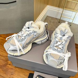 Scarpe casual 2024 inverno produttore più alto di qualità 3xl Sneaker in stile moda uomini e donne che camminavano da golf palestra calda