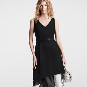 Европейский дизайнер 24 Новое платье без рукавов V-образного выреза