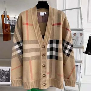 Sweater Women's Autumn Round Neck Striped Fashion Long Sleeve Women High End Jacquard Cardigan Knitting Sweaters Coats S-Xl 92