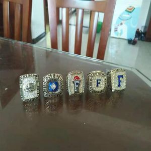 5pcs University of Florida Herrenschiff Ring Ring Set Sportschmuck Fans Set Ringlegierung Mann Diamond Letter28841104628