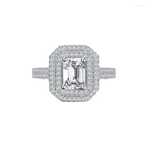 Modelli di anelli a grappolo 925 diamante principale rettangolare in argento sterling 5 7 ad anello ad alto contenuto di carbonio da donna alla moda