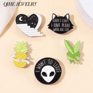 Brooches Aliens Pineapple Enamel Pins Love Heart Custom Cute Badges Backpack Jewelry Gift For Kids Friends