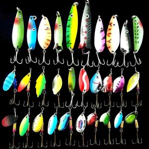 30 pezzi/esca da pesca del lotto set cucchiaio metallico kit spinnerbait spinnerbait esca artificiale bass luccio pescelatura marcia d'acqua dolce 240428 240428