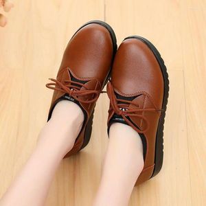 Casual Shoes Comemore Flat Heel Oxford Flats Woman Fur Sneakers Arbeta för kvinnor Big Size 42 Restaurang Non-Slip Walking Soft-Soled Shoe