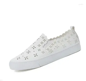 Scarpe casual Donne Flini scivolano su pizzo vuoto su Flower traspirante Bianco White Careo Soft Ladies Footwear