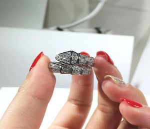 Pure 925 Sterling Gümüş Takı Yüzüğü Kadınlar için Düğün AAA Zircon Tasarım Hayvan Partisi Bahar Yüzük Gümüş Lüks Marka Mücevherleri6853309