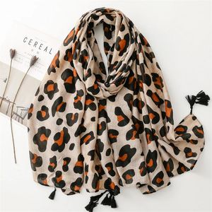 Dots de bolinhas lenço impresso para mulheres lenços de leopardo floral leves primavera outono shawls de cabeça envoltórios bohemian multi estilos 240416