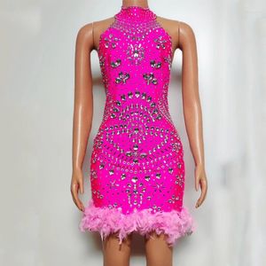 Bühnenbekleidung fluoreszierende rosa Strasssteine Kleid Frauen Party Jazz -Tanzkleider sexy Gogo Tänzer Kostüme Festival Outfits XS7956